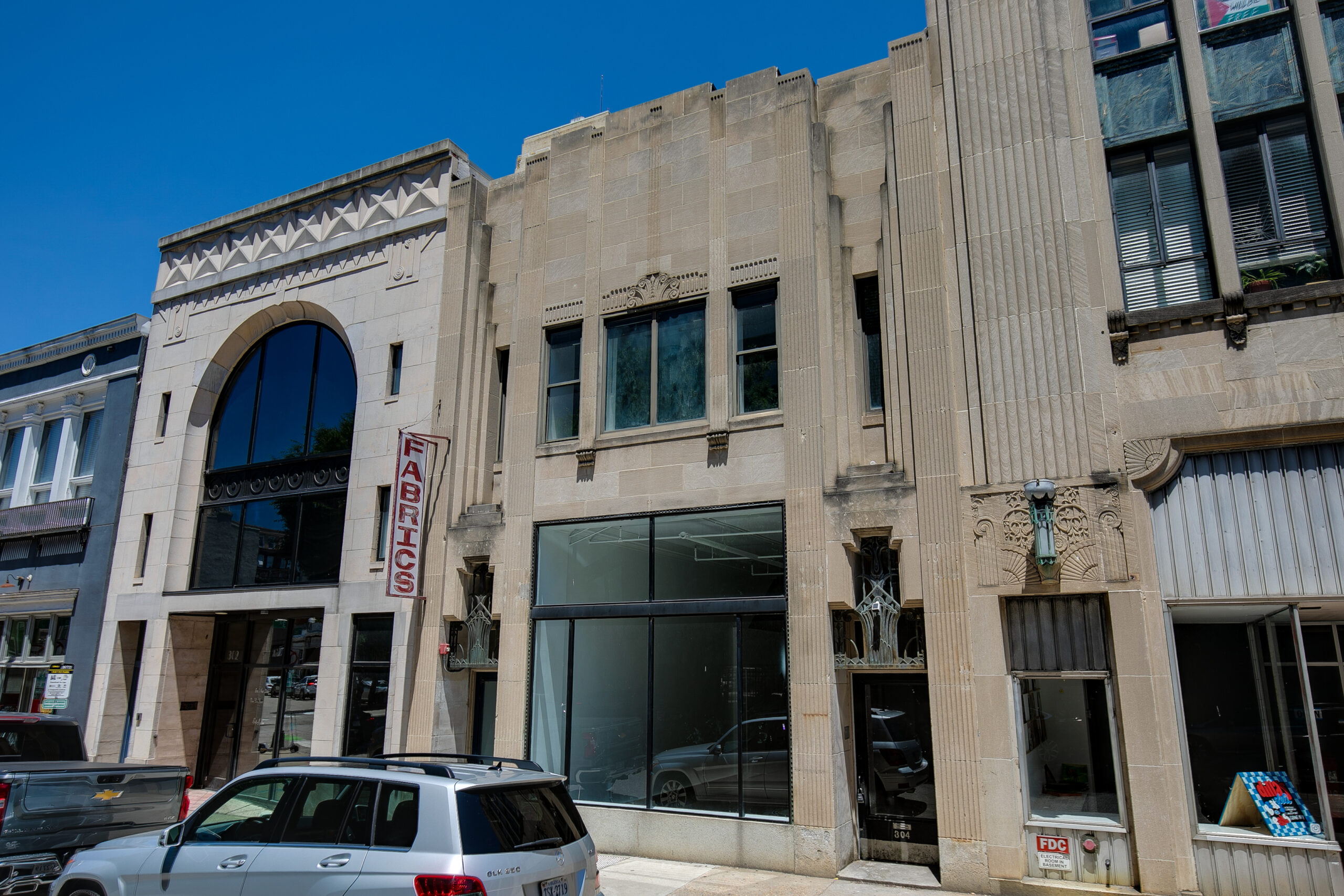 Mixed Use Arts District Gem  
